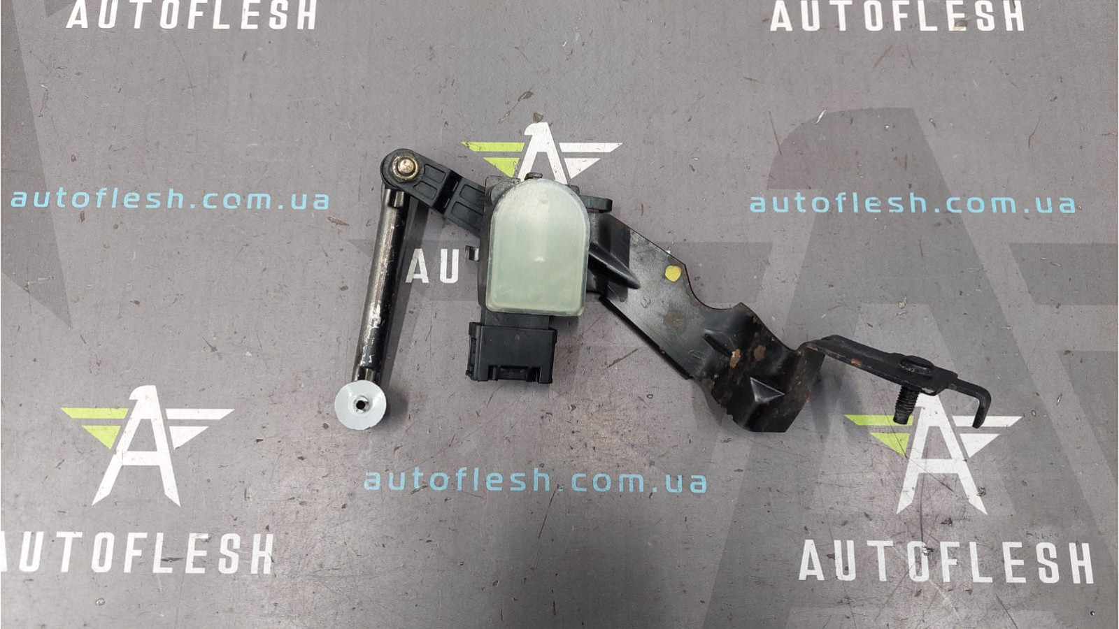 Датчик положения кузова задний 8200127630 Renault Scenic II рено сценик бу
